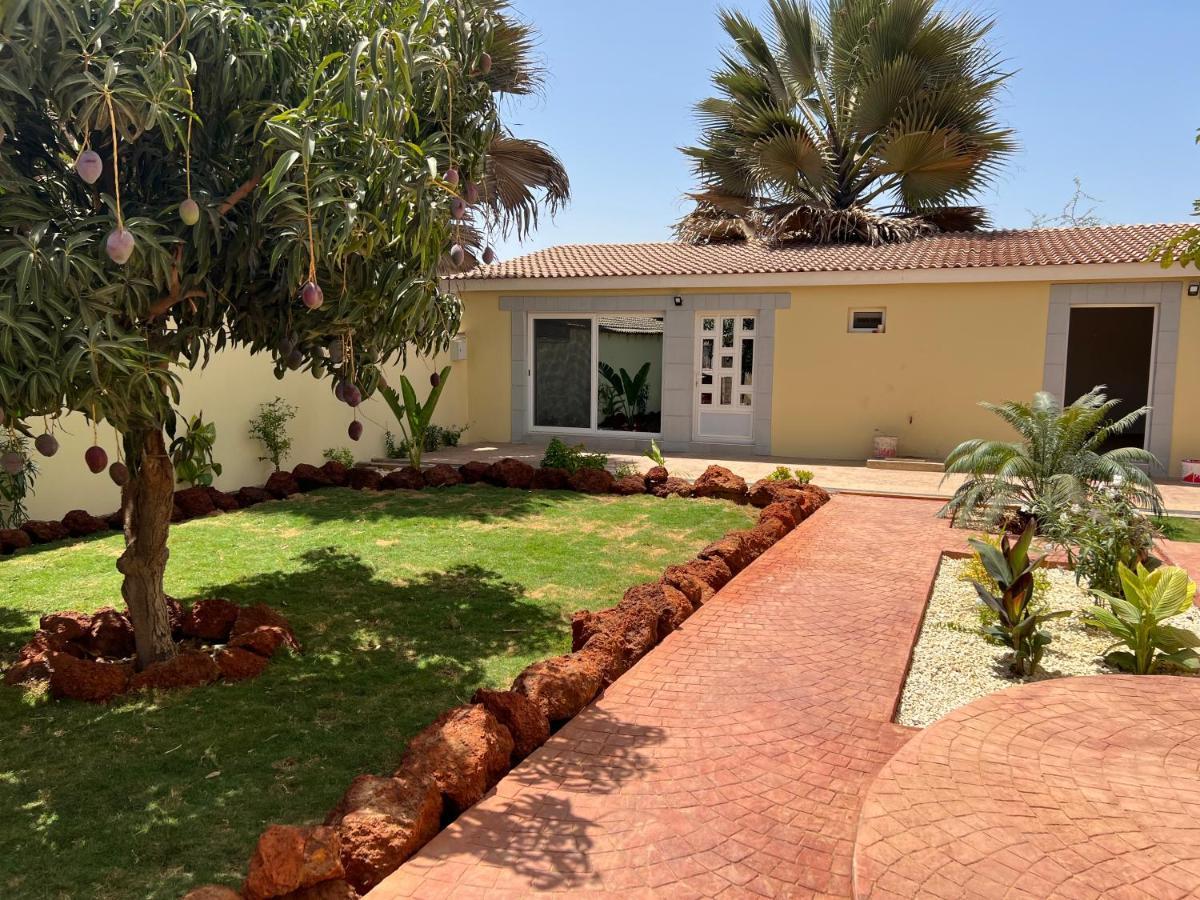 Chez Lilie Maison D'Hotes A Saly Saly Portudal Exterior foto
